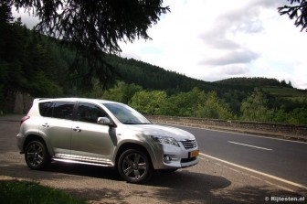 Toyota RAV4 2.2 D-4D D-CAT Executive Business title=